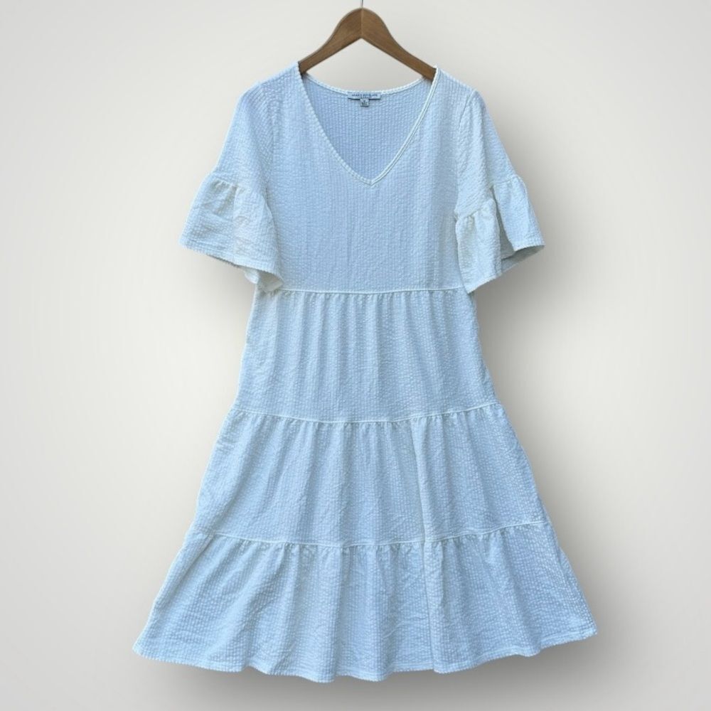 🎉5 for $45 🎉 Green Envelope White Dress Size M